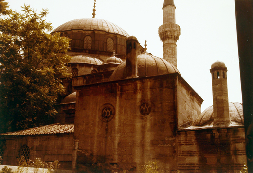 Vorschaubild Mehmet Pascha Moschee, seitlicher Hofeingang